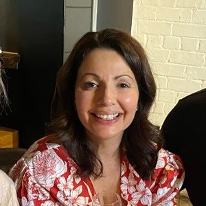 Meet your Posher, Yvette